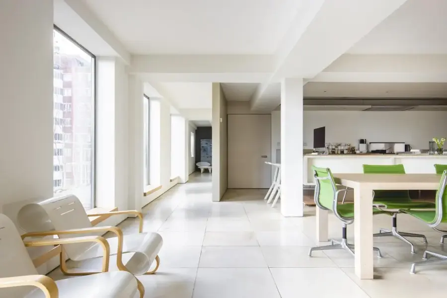 Minimalist Penthouse with Roof Terrace in Old Street